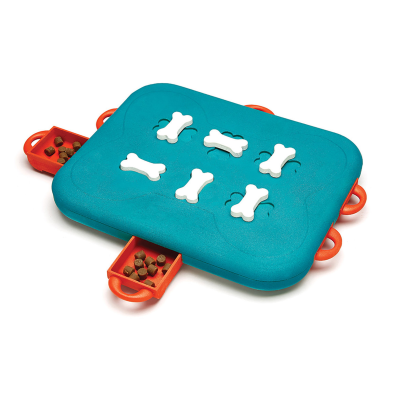 OUTWARD HOUND®DOG CASINO INTERACTIVE TREAT PUZZLE DOG TOY - TURQUOISE - LEVEL 3